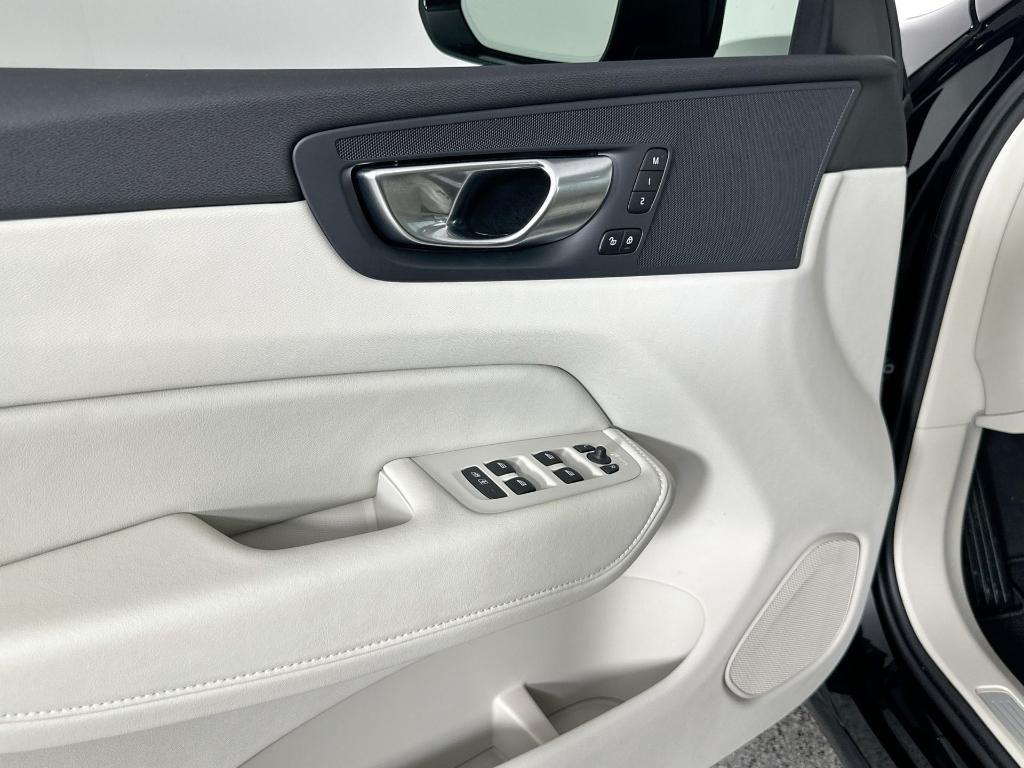 new 2025 Volvo XC60 Plug-In Hybrid car, priced at $60,485