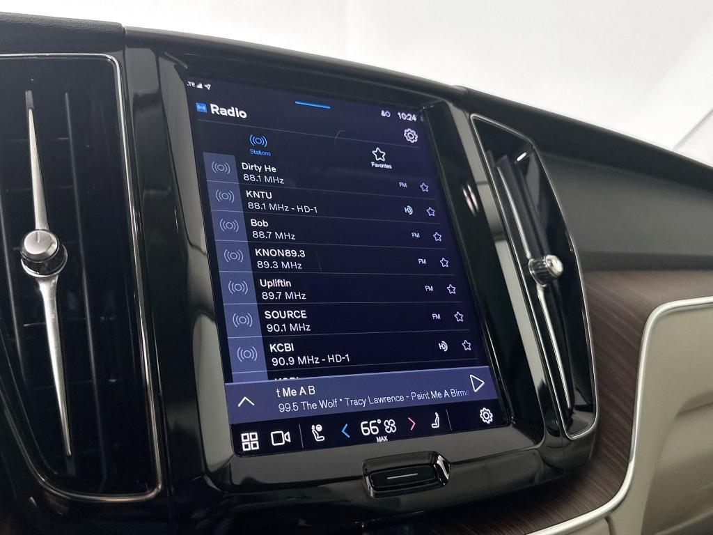 used 2022 Volvo XC60 car, priced at $29,751