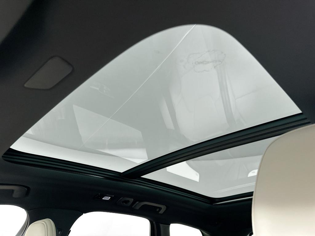 new 2026 Volvo XC60 car, priced at $57,985