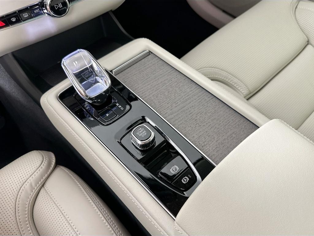 new 2026 Volvo XC90 car, priced at $75,155