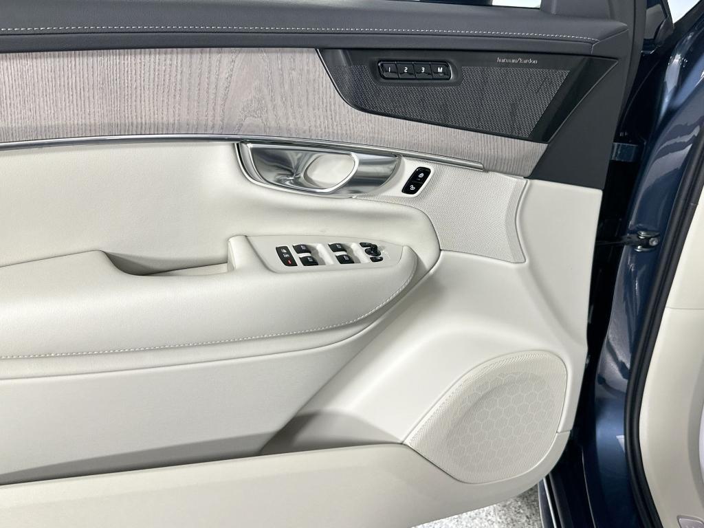 new 2026 Volvo XC90 car, priced at $75,155