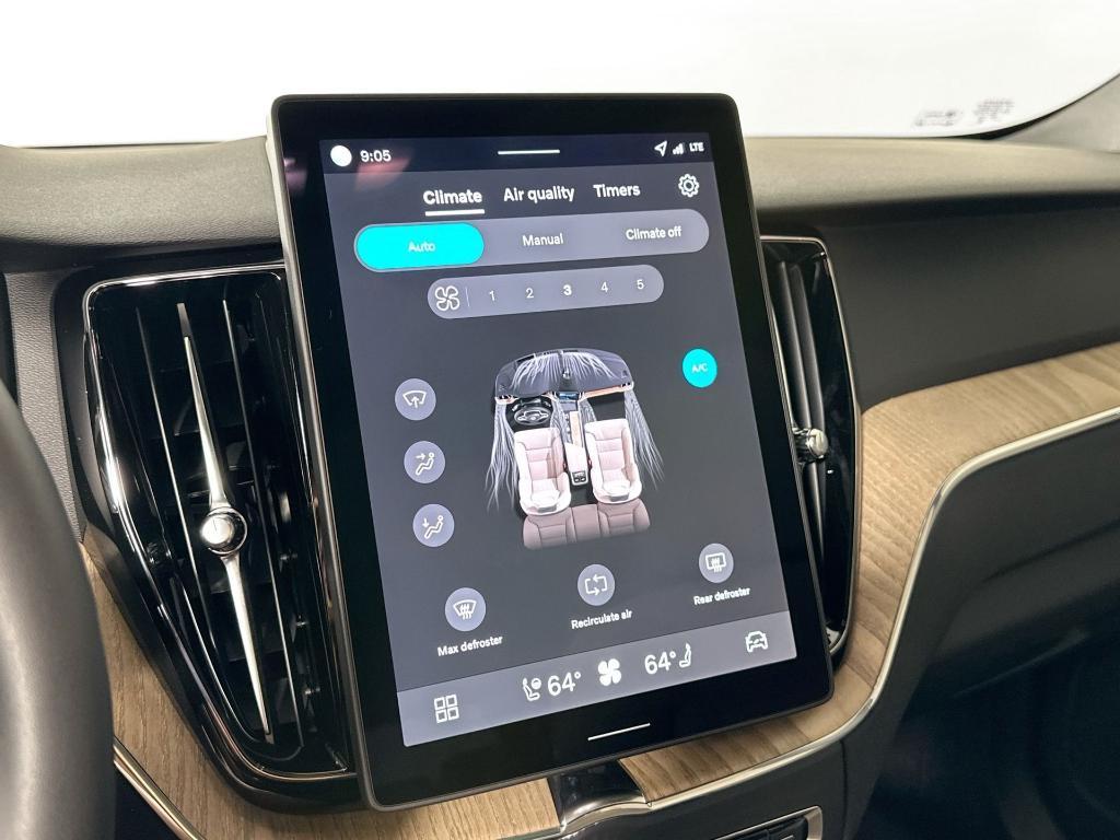 new 2026 Volvo XC60 car, priced at $57,985