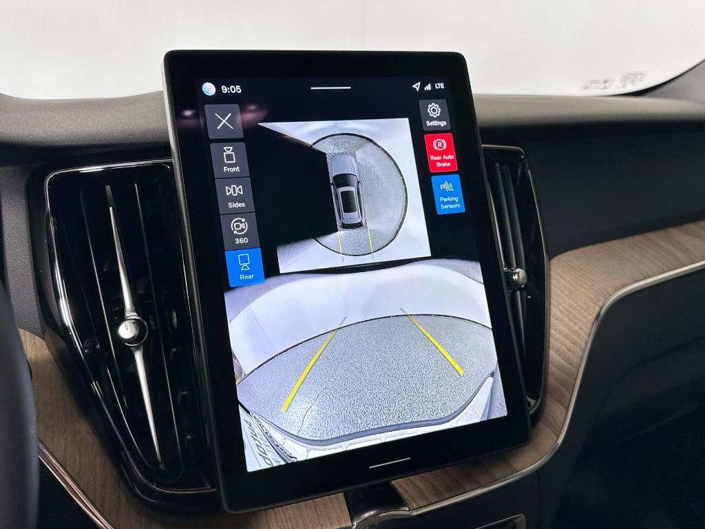 new 2026 Volvo XC60 car, priced at $57,985