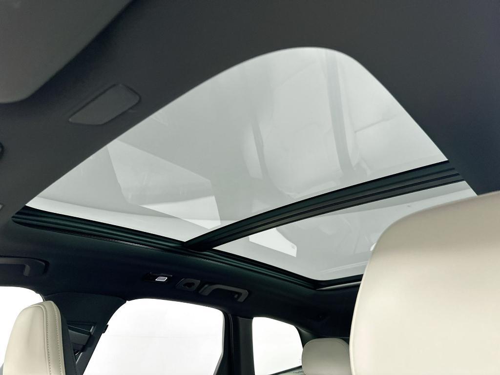 new 2026 Volvo XC60 car, priced at $57,985