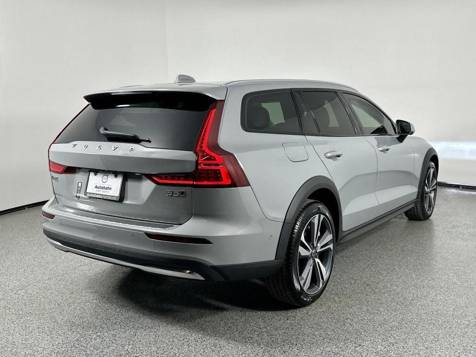 new 2024 Volvo V60 Cross Country car, priced at $51,885