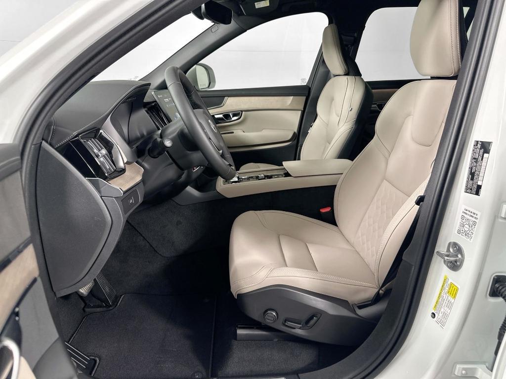 new 2025 Volvo XC90 car, priced at $59,495