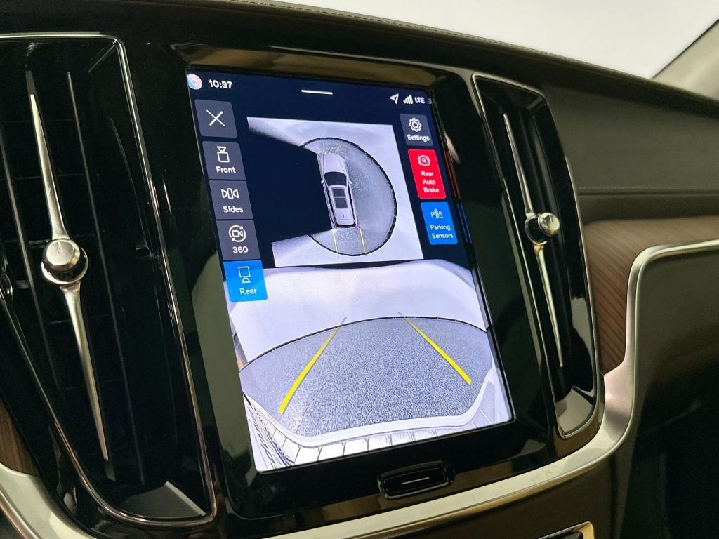 new 2026 Volvo V60 Cross Country car, priced at $63,975