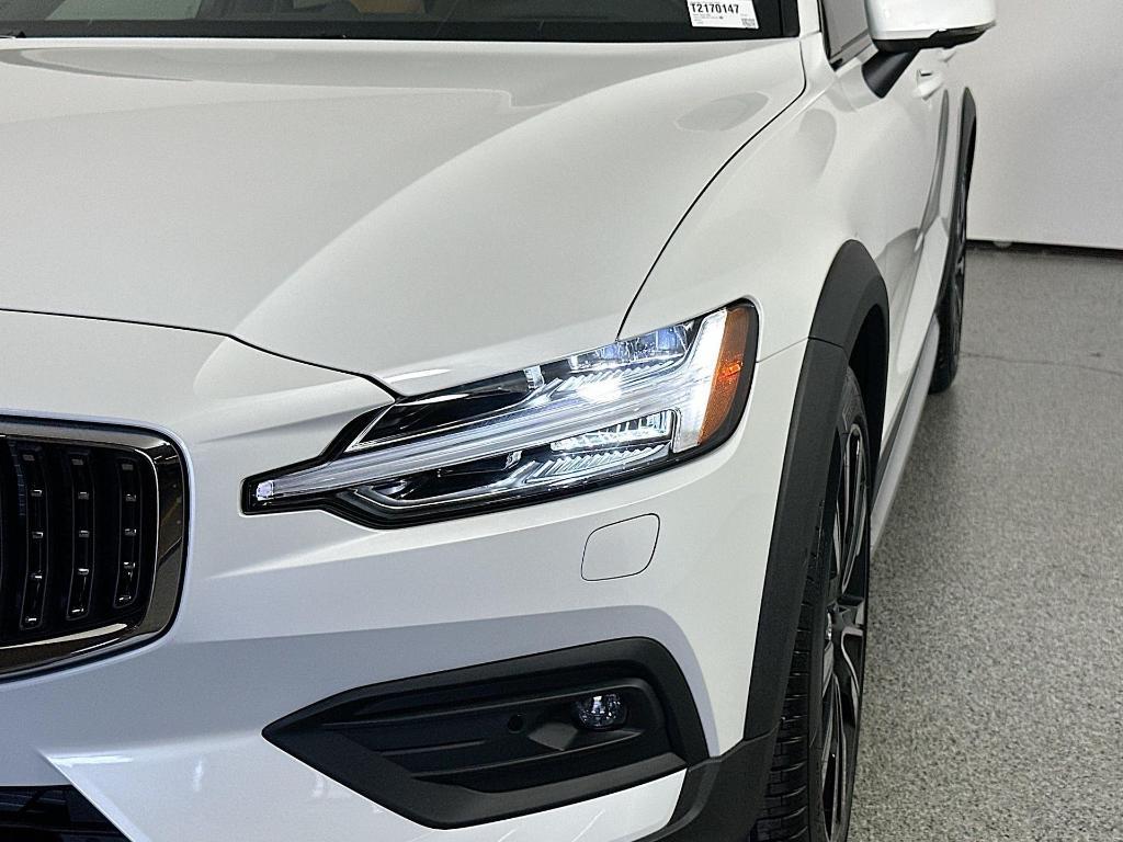 new 2026 Volvo V60 Cross Country car, priced at $63,975