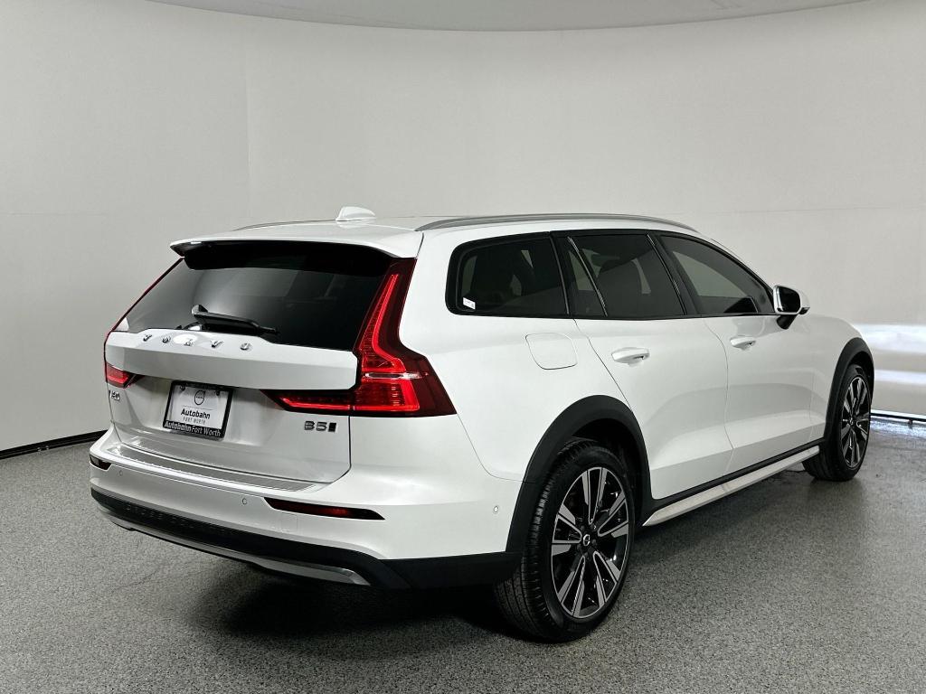 new 2026 Volvo V60 Cross Country car, priced at $63,975