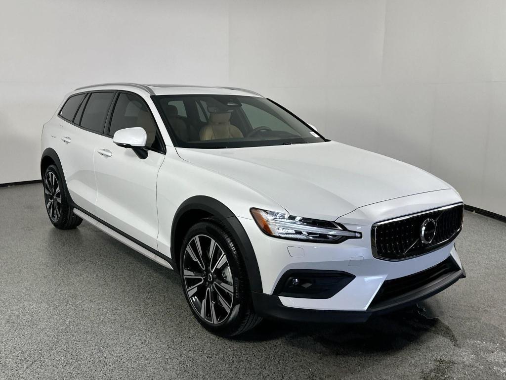 new 2026 Volvo V60 Cross Country car, priced at $63,975