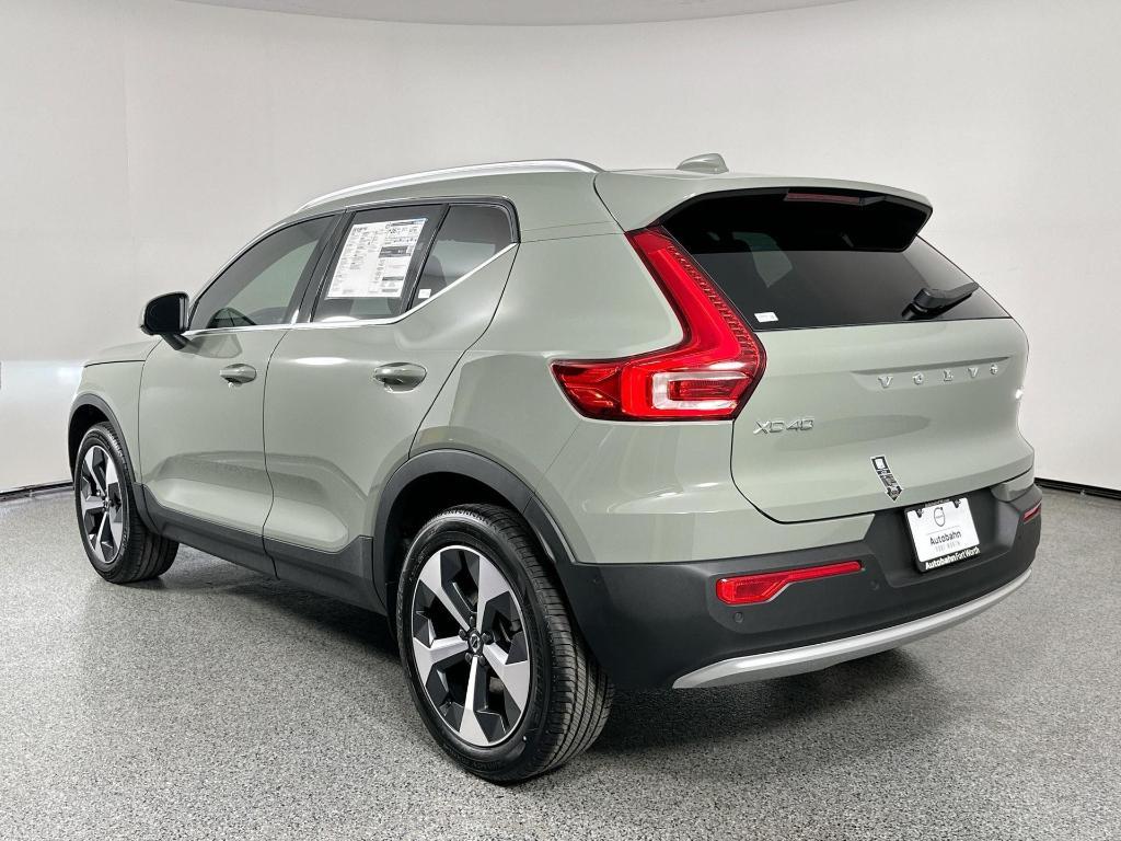 new 2025 Volvo XC40 car, priced at $45,991