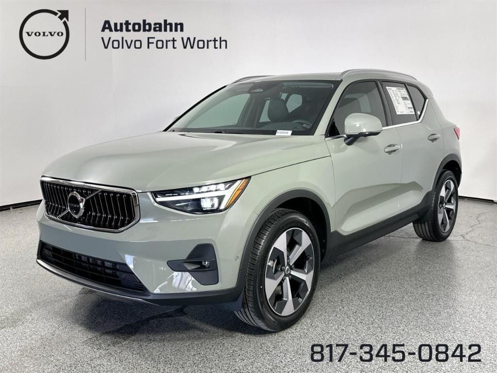 new 2025 Volvo XC40 car, priced at $45,991