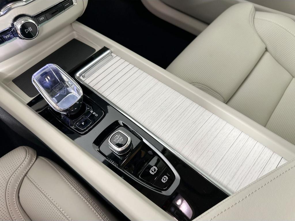 new 2026 Volvo XC60 Plug-In Hybrid car, priced at $75,235