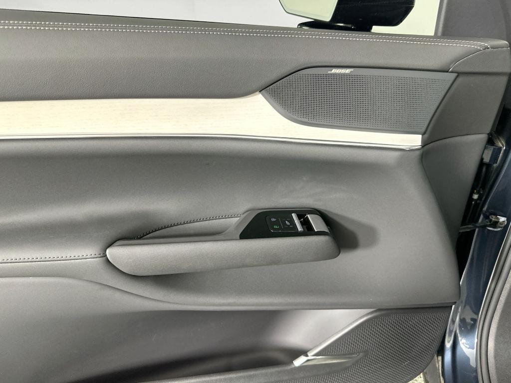 new 2025 Volvo EX90 car, priced at $76,994