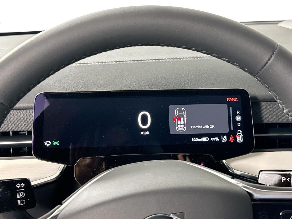 new 2025 Volvo EX90 car, priced at $75,994