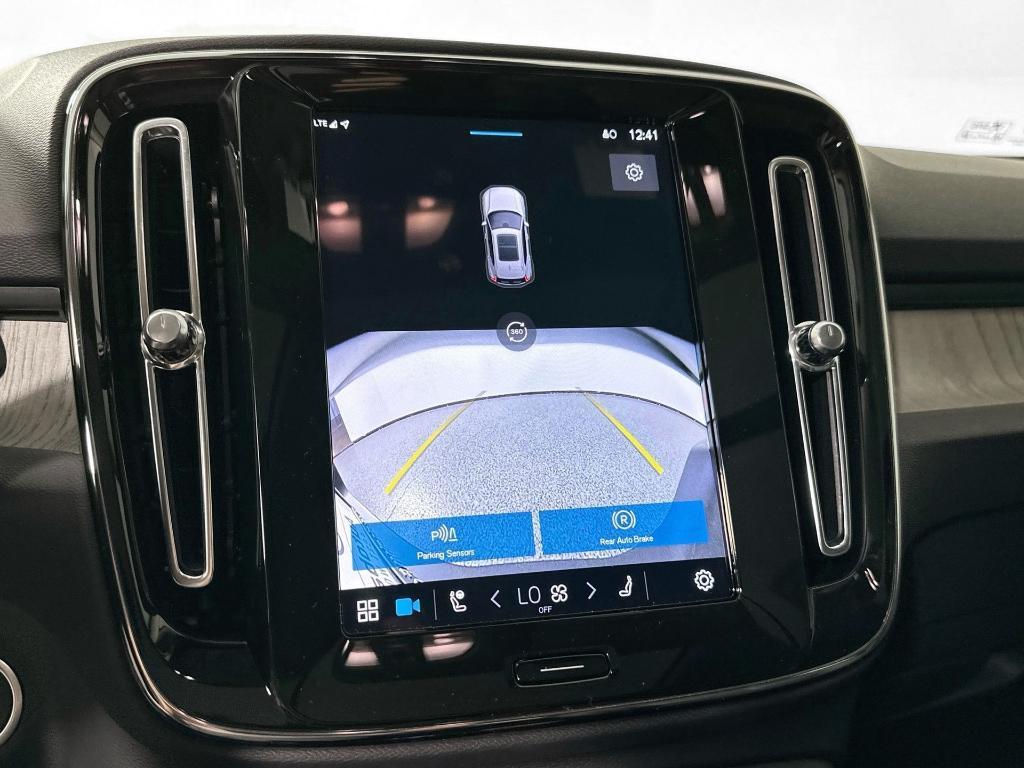 new 2025 Volvo XC40 car, priced at $42,815