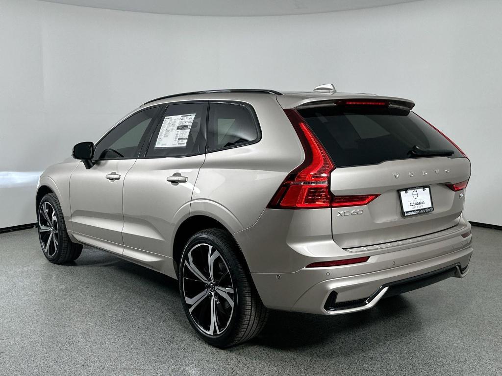 new 2025 Volvo XC60 car, priced at $59,660