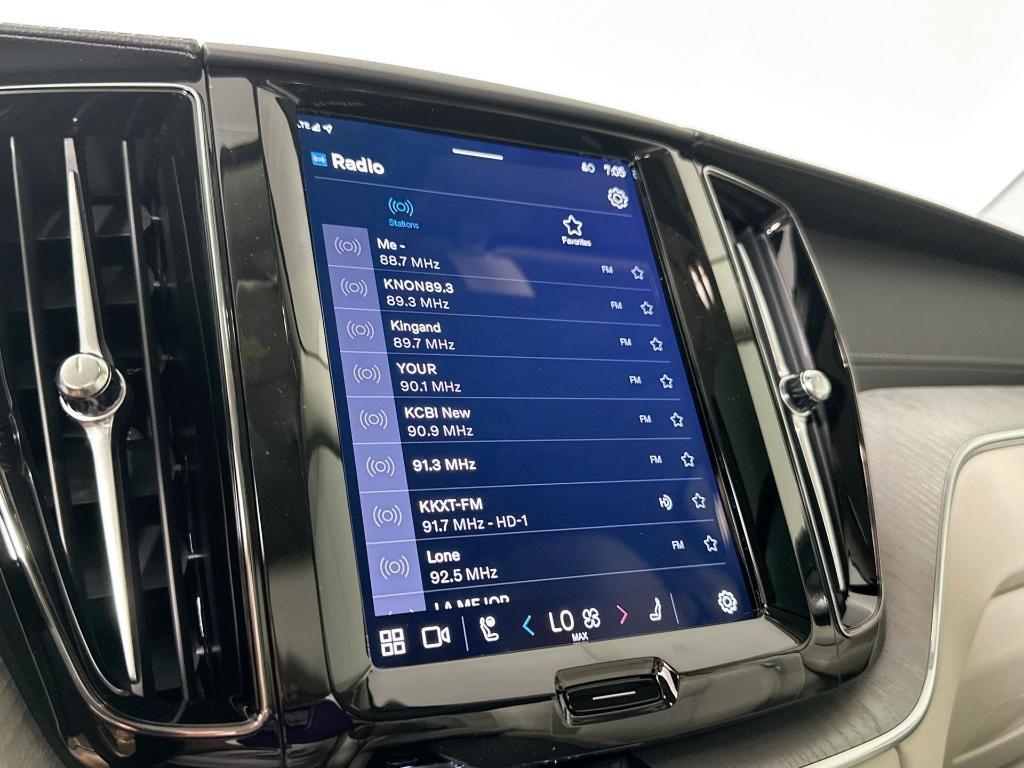 new 2025 Volvo XC60 car, priced at $59,660