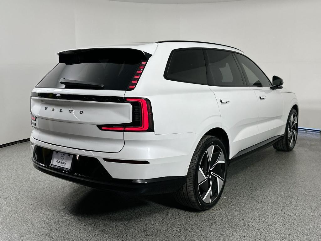 new 2025 Volvo EX90 car, priced at $76,675
