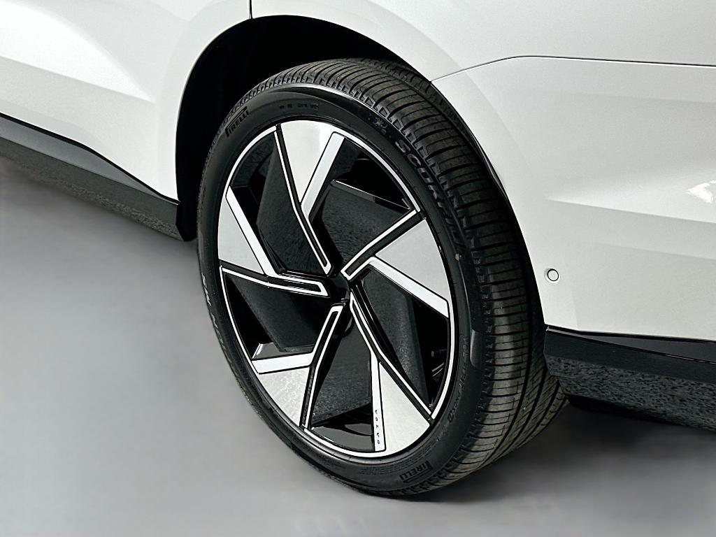 new 2025 Volvo EX90 car, priced at $76,675