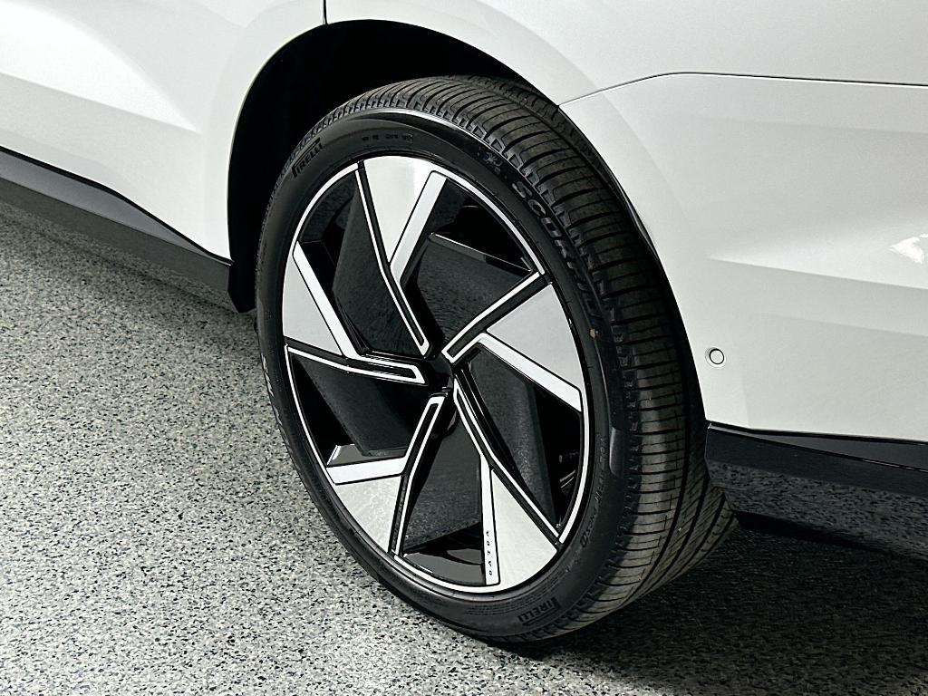 new 2025 Volvo EX90 car, priced at $76,675