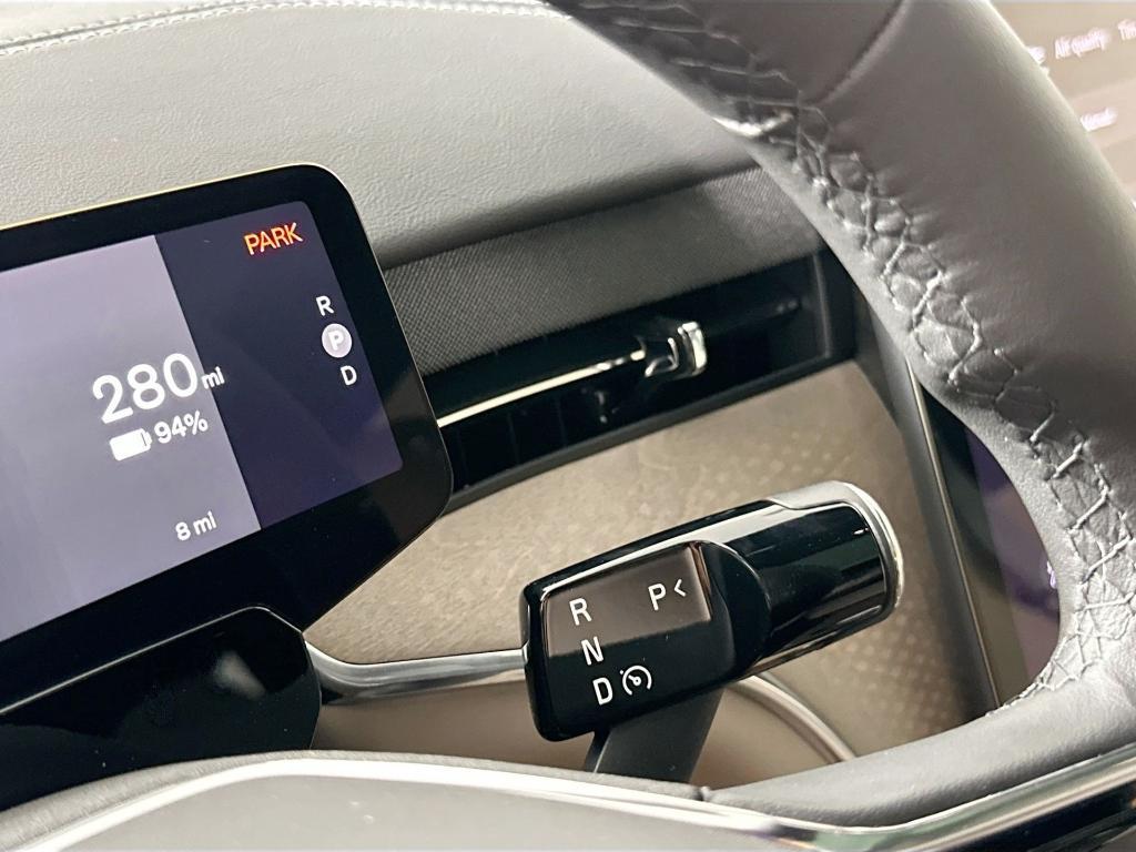 new 2025 Volvo EX90 car, priced at $76,675