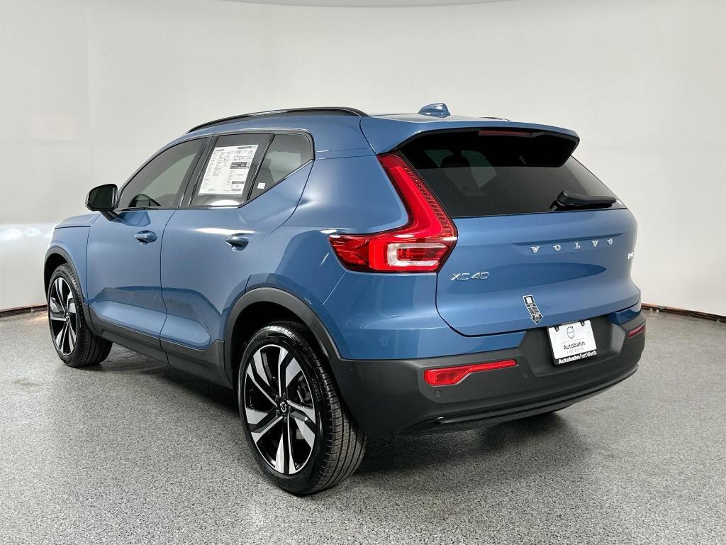 new 2025 Volvo XC40 car, priced at $48,491