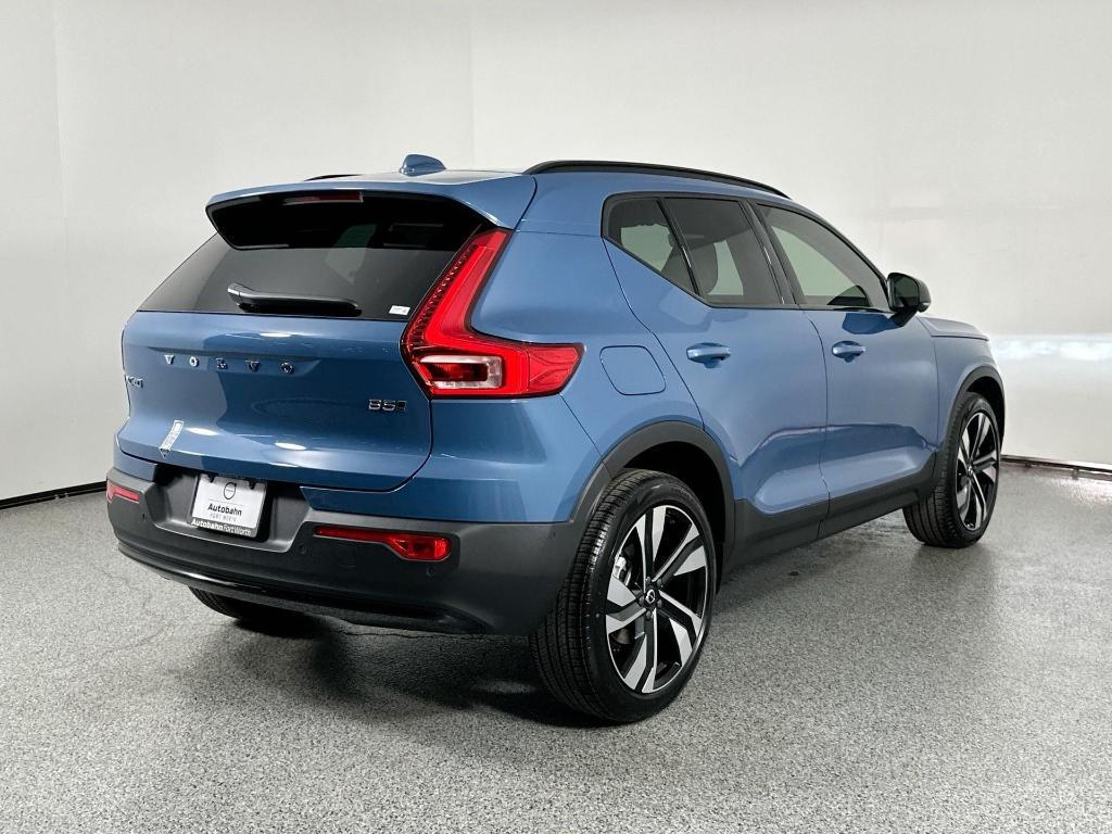 new 2025 Volvo XC40 car, priced at $48,491