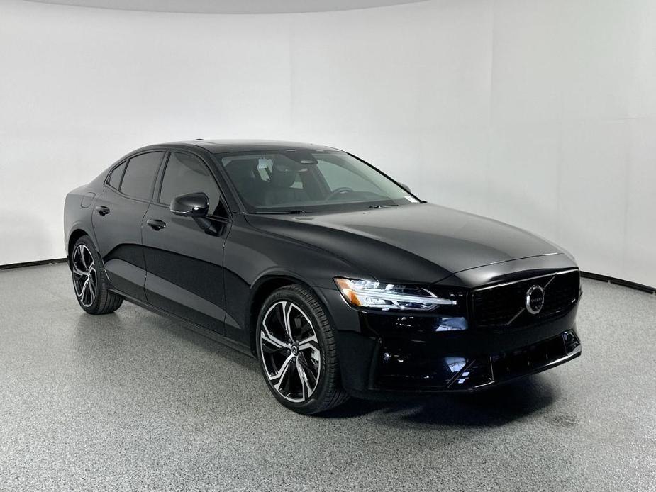 new 2024 Volvo S60 car, priced at $42,195