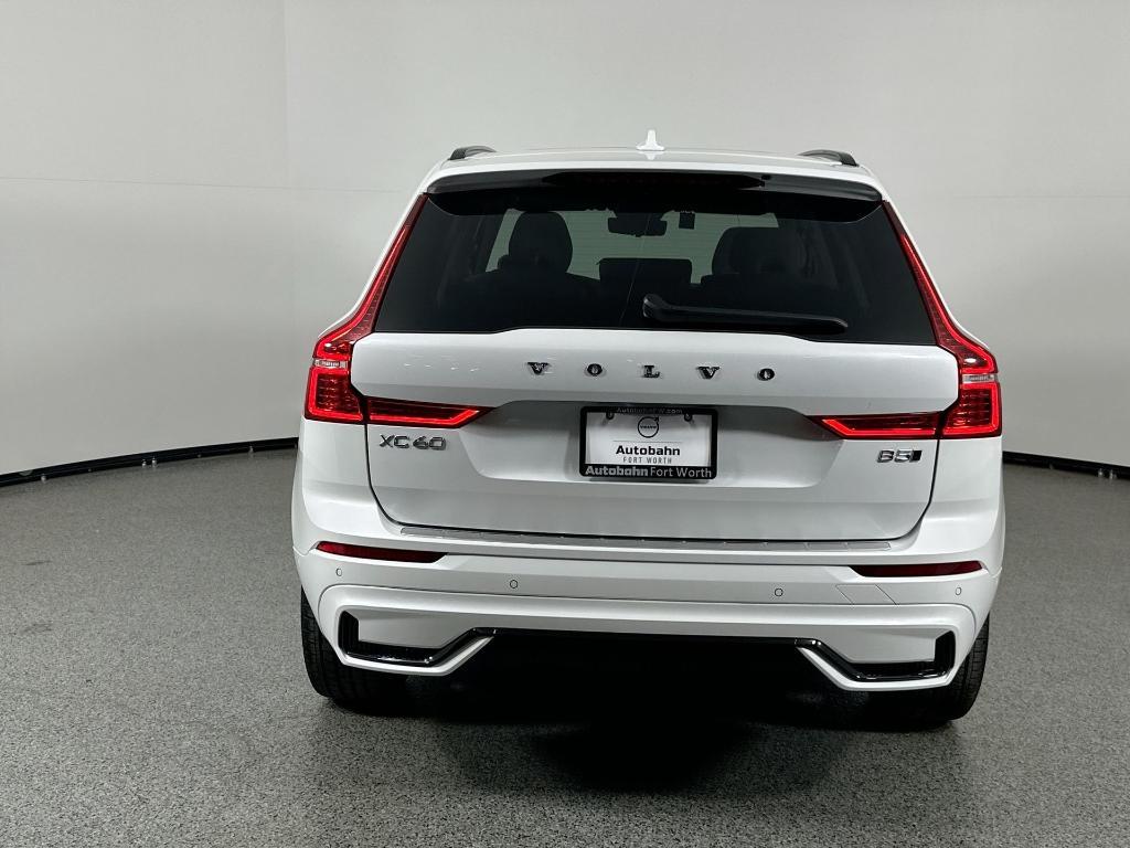 new 2025 Volvo XC60 car, priced at $55,870