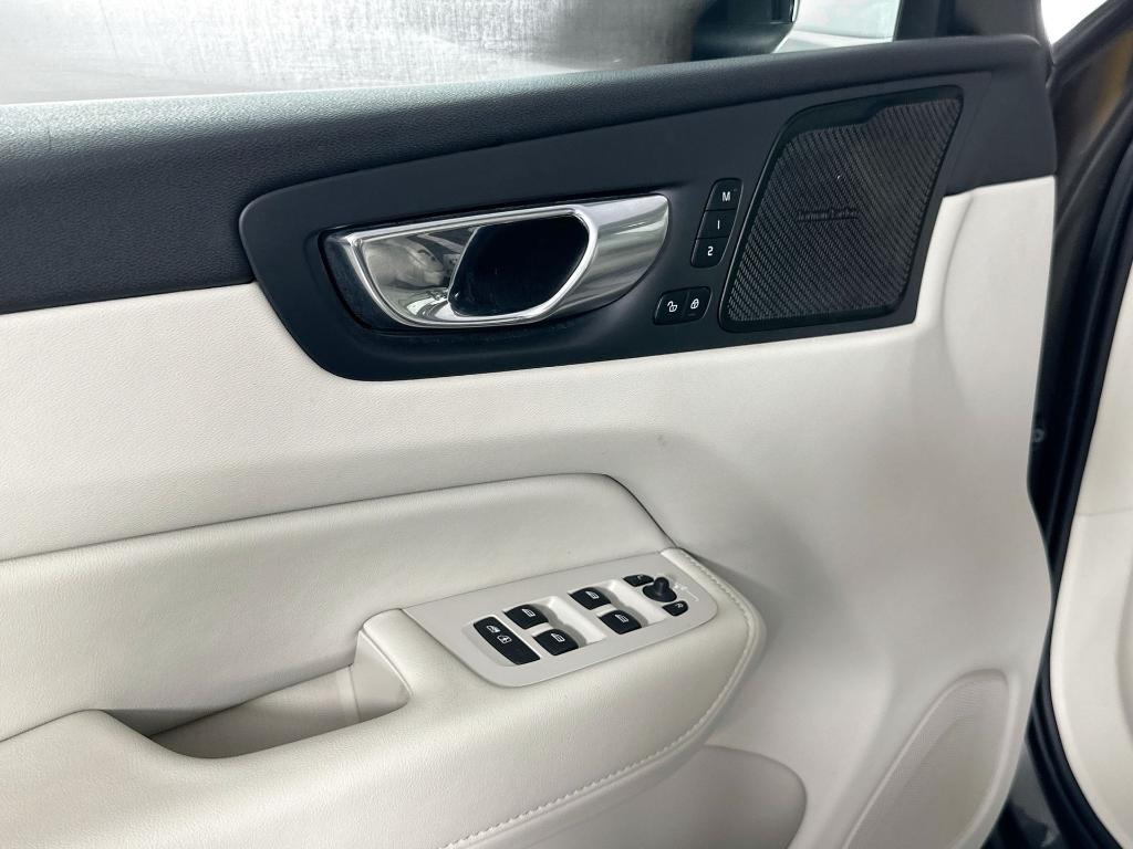 used 2022 Volvo XC60 car, priced at $35,991
