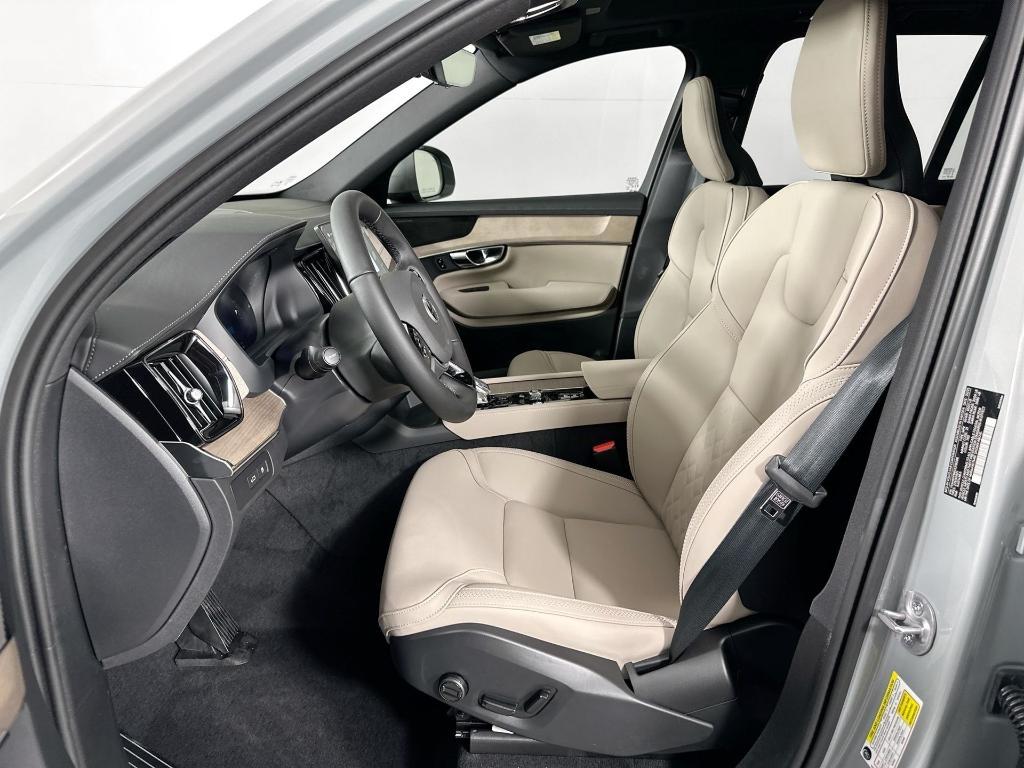 new 2025 Volvo XC90 Plug-In Hybrid car, priced at $78,805