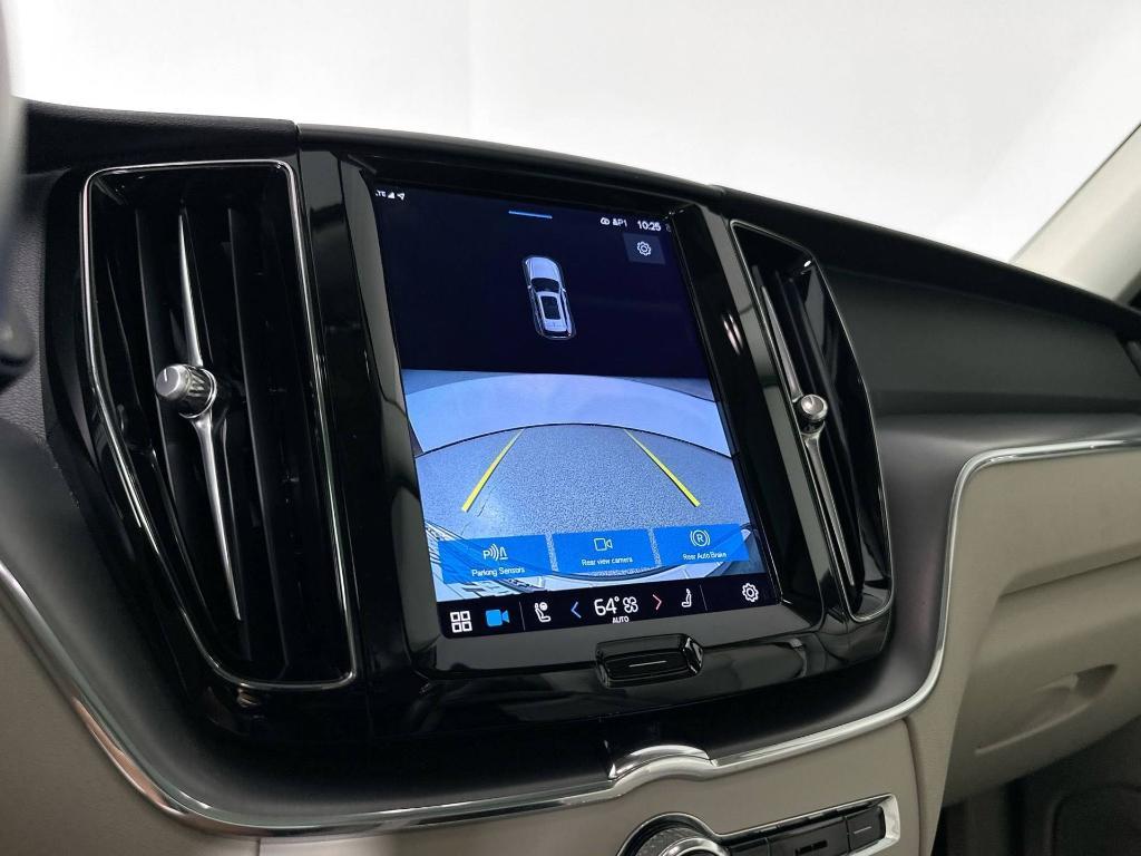 used 2023 Volvo XC60 car, priced at $33,124