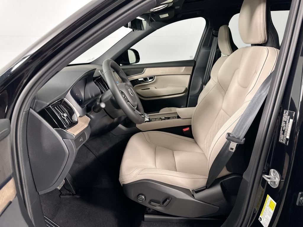 new 2025 Volvo XC90 car, priced at $62,340