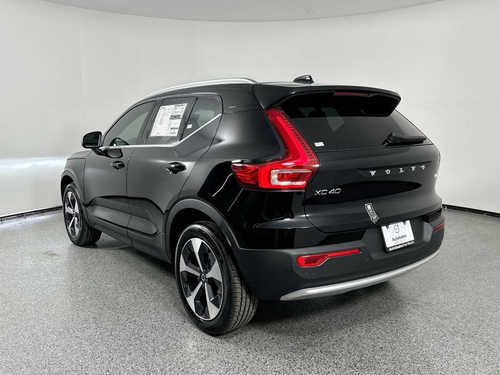 new 2025 Volvo XC40 car, priced at $45,015