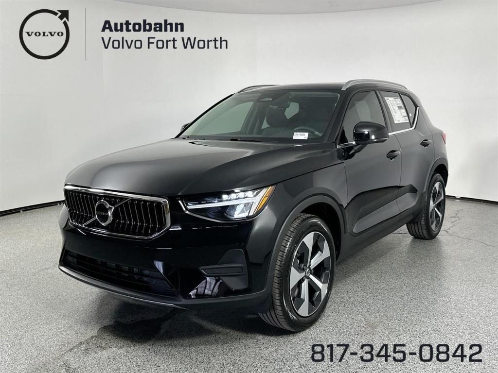 new 2025 Volvo XC40 car, priced at $45,015