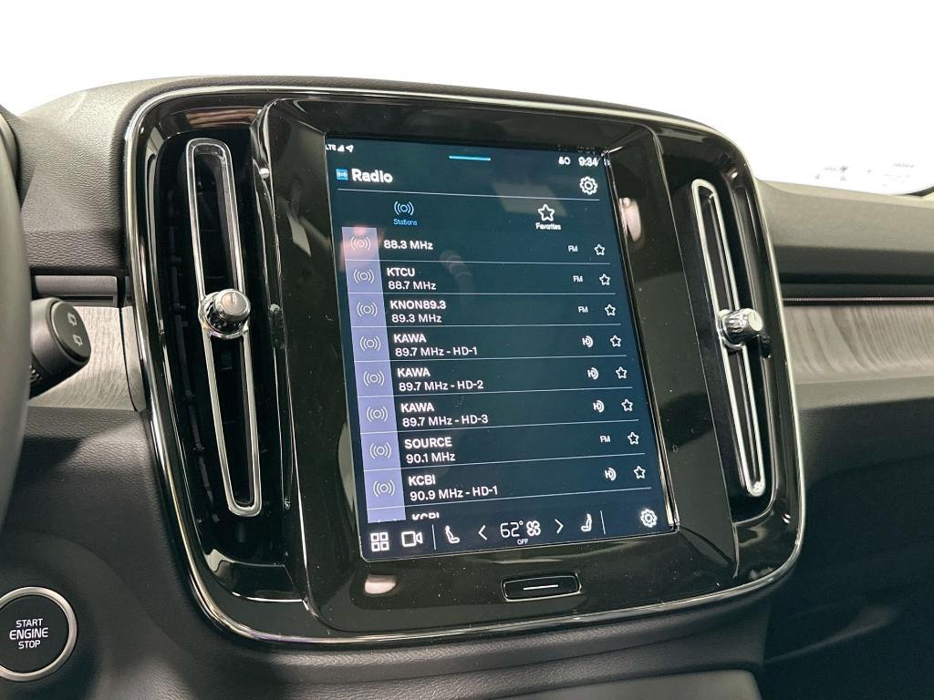 new 2025 Volvo XC40 car, priced at $37,561