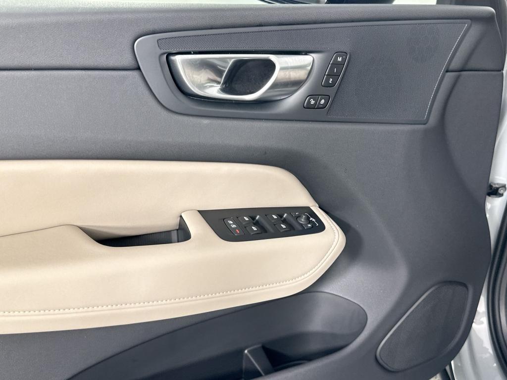 new 2026 Volvo XC60 car, priced at $55,485