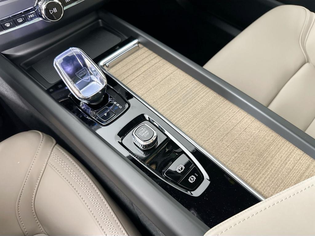new 2026 Volvo XC60 car, priced at $55,485