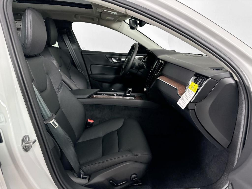 new 2024 Volvo S60 car, priced at $43,112