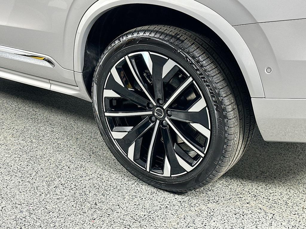 new 2025 Volvo XC90 Plug-In Hybrid car, priced at $66,805