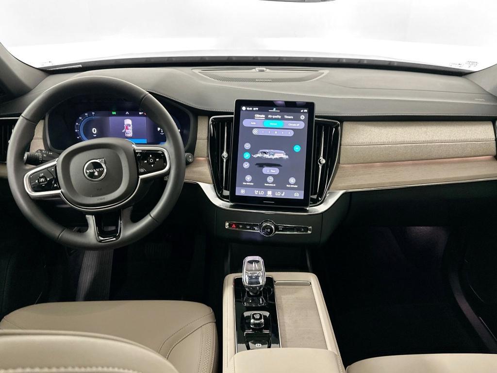 new 2025 Volvo XC90 Plug-In Hybrid car, priced at $66,805