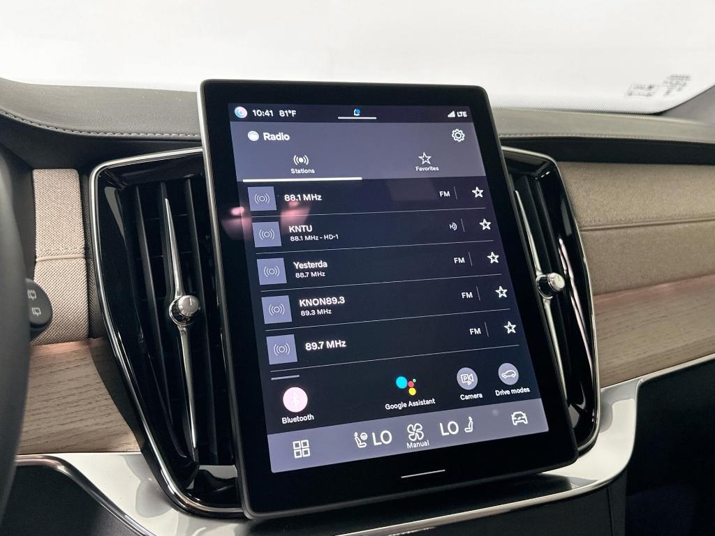 new 2025 Volvo XC90 Plug-In Hybrid car, priced at $77,805