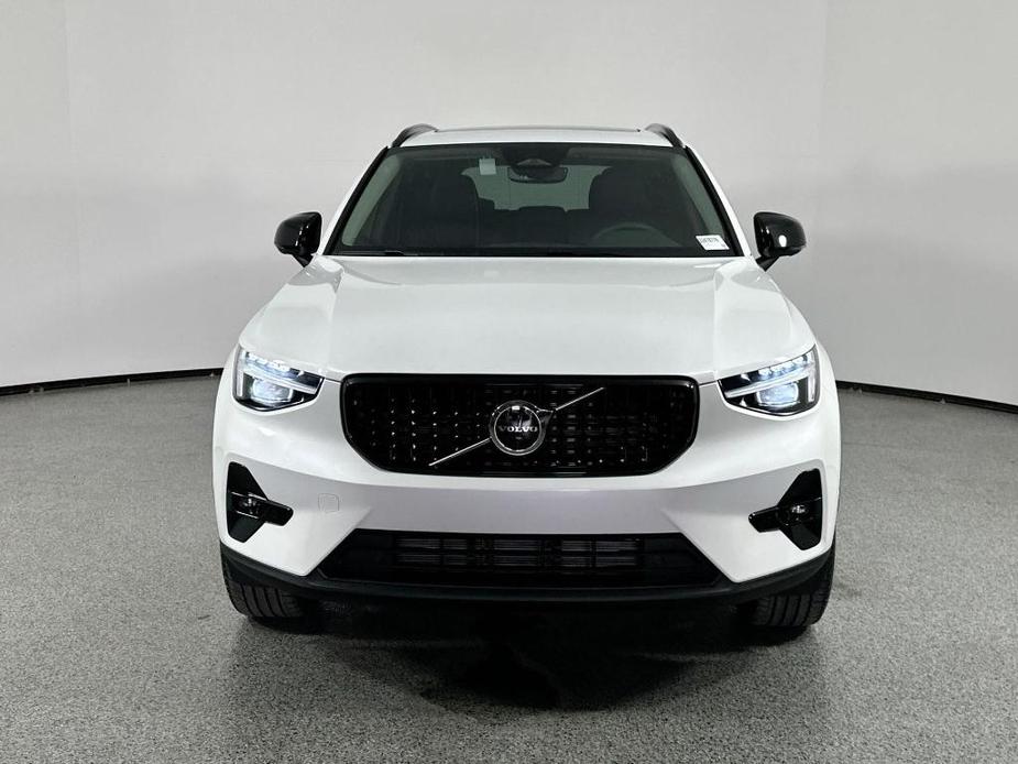 new 2025 Volvo XC40 car, priced at $46,815