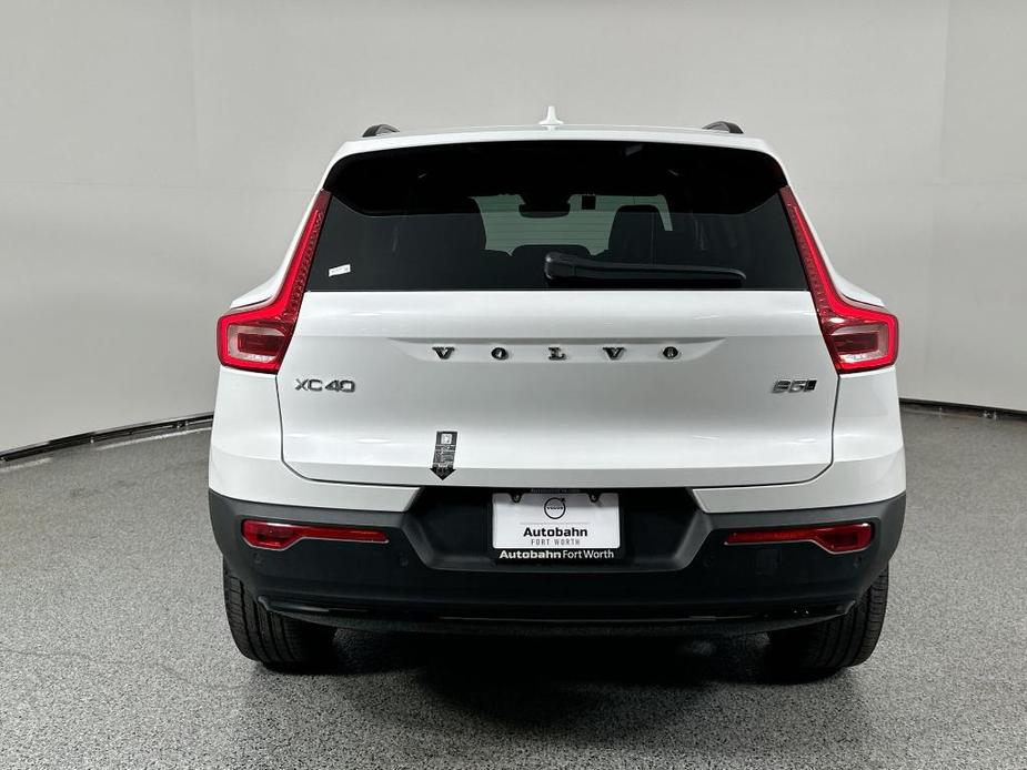 new 2025 Volvo XC40 car, priced at $46,815