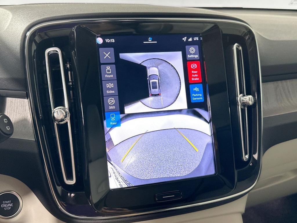 new 2026 Volvo XC40 car