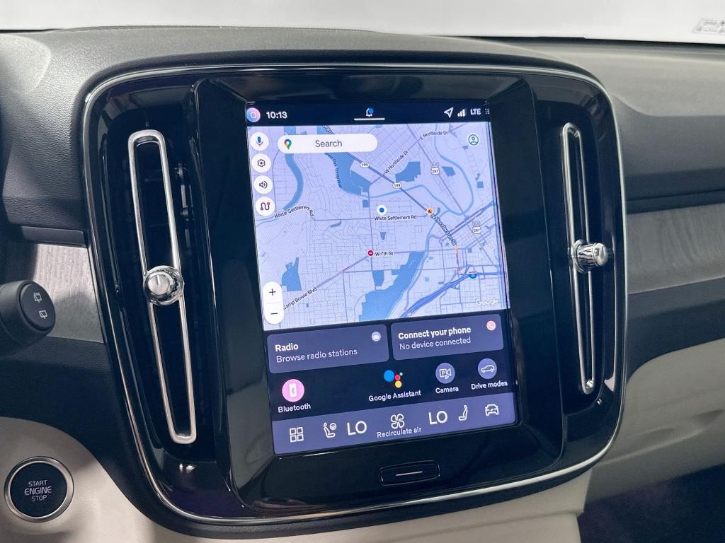 new 2026 Volvo XC40 car