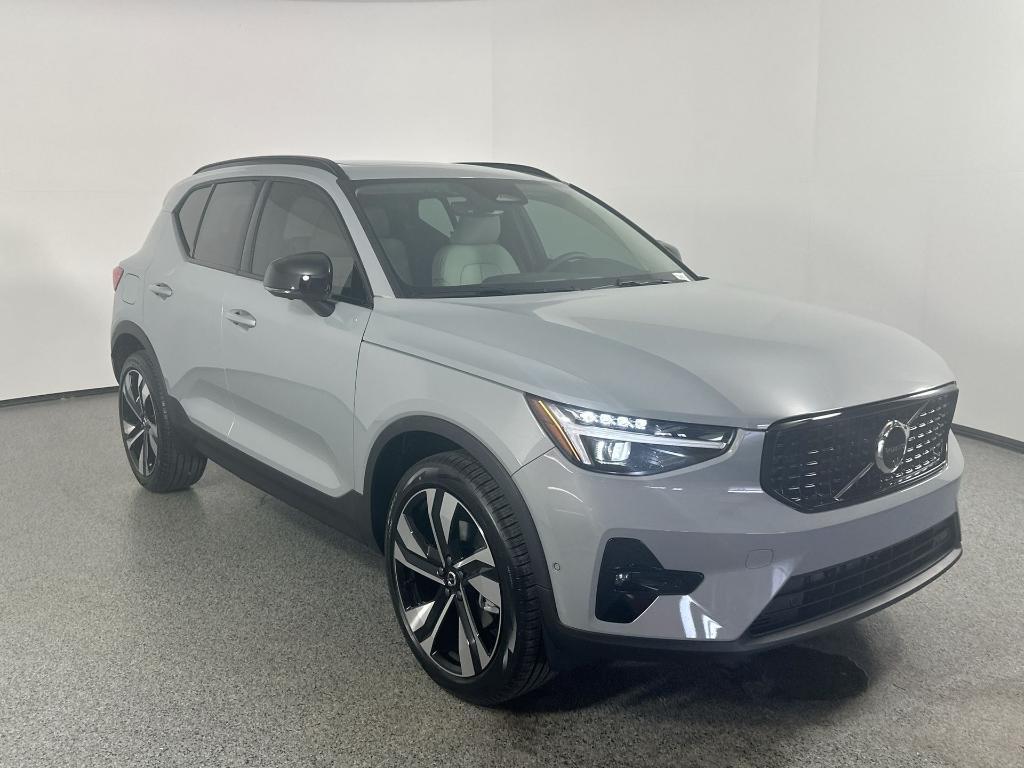 new 2026 Volvo XC40 car