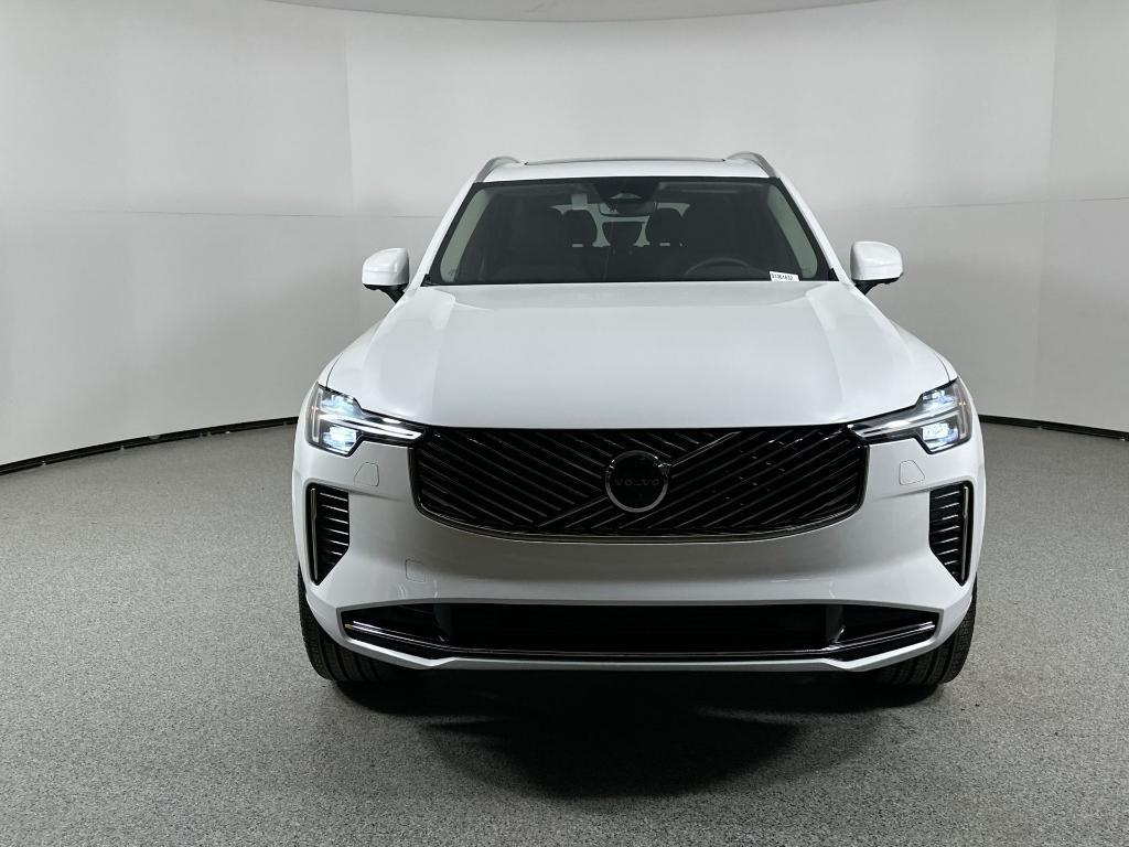 new 2025 Volvo XC90 car, priced at $69,155