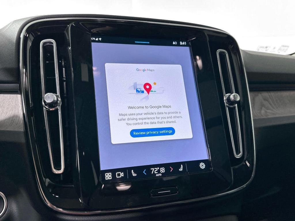 new 2025 Volvo XC40 car, priced at $41,465